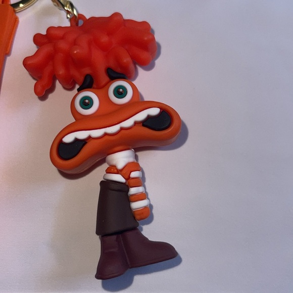 Keychain inside out 2 anxiety - Picture 4 of 8